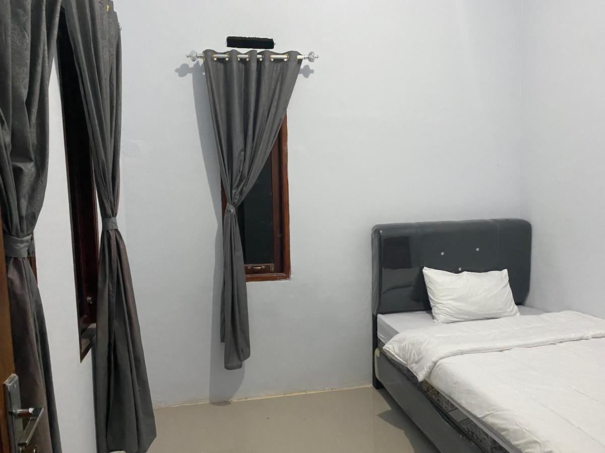 Khalisa Home Syariah Pontianak Luaran gambar